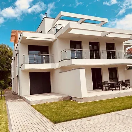 Marcipan Apartman Balatonlelle Exterior photo