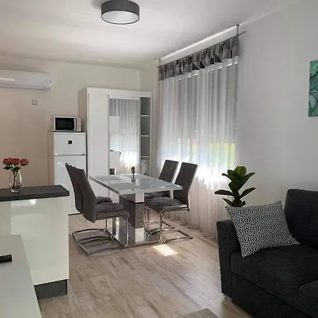 Marcipan Apartman Balatonlelle Exterior photo